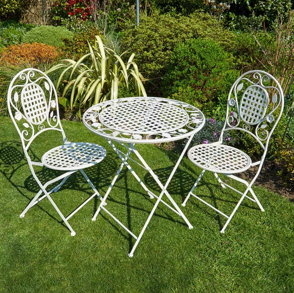 Garden table and chairs found on Etsy.